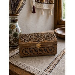 Box decorated with beads 21x11x10 (ШК 01-52)